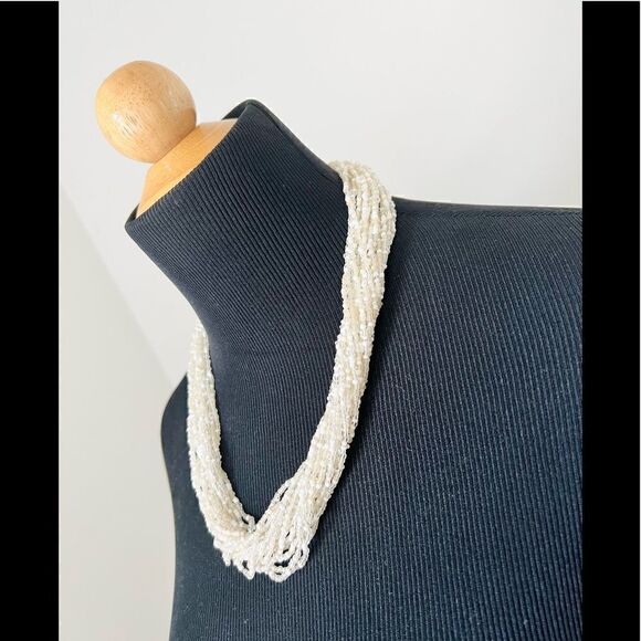 WHITE MULTISTRAND SEED BEAD NECKLACE - Picture 2 of 3
